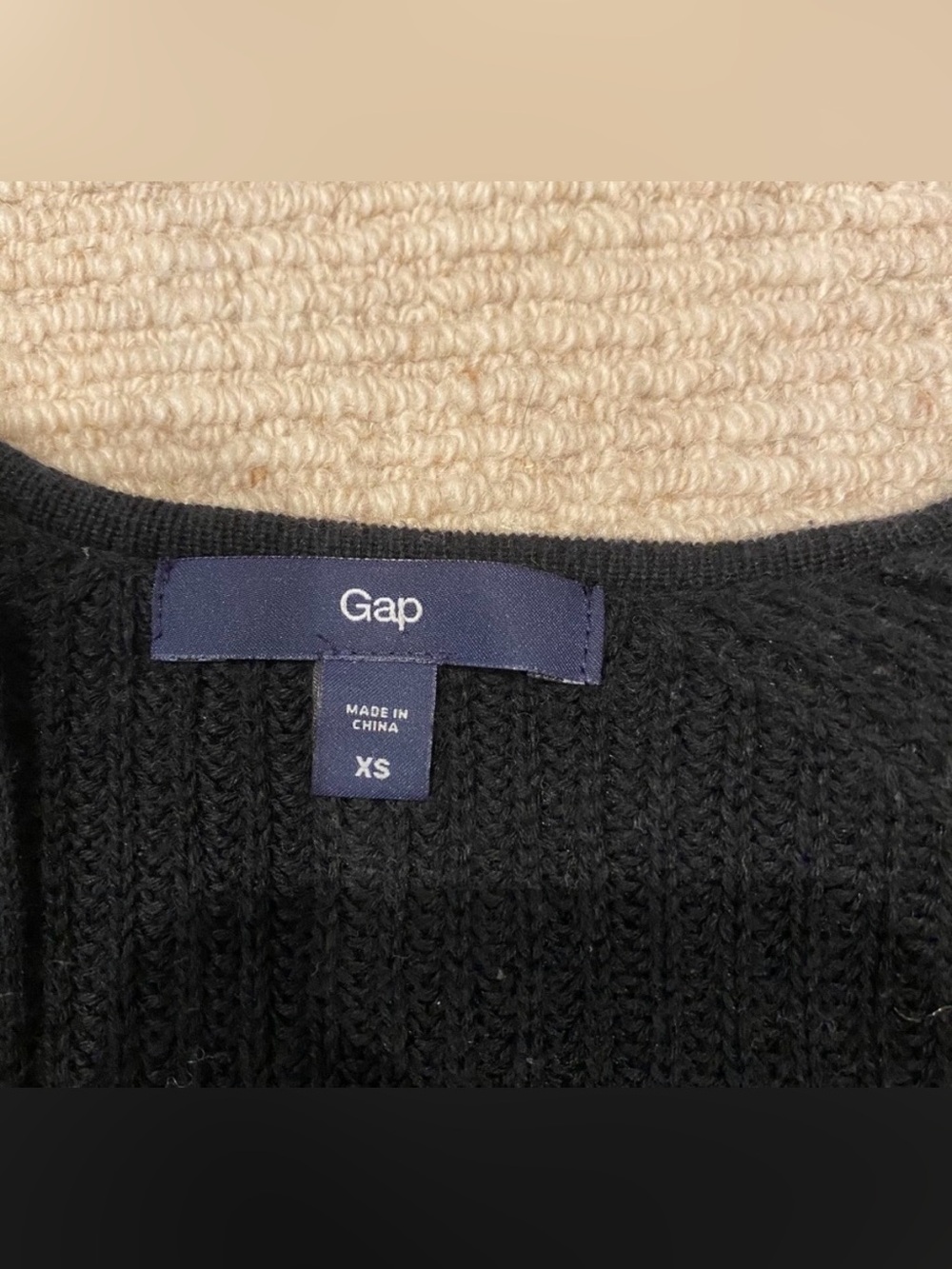 GAP Cardigan - Picture 4 of 7
